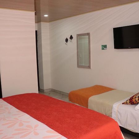 Hoteles Bogota Inn El Lago Country Zona Rosa Экстерьер фото